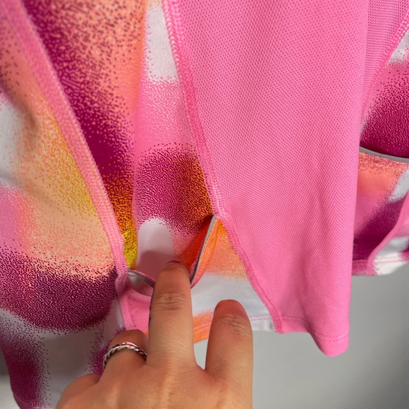 Nike Dri-Fit Orange Pink Square Sports Bra Tank top Size Medium - Picture 9 of 9